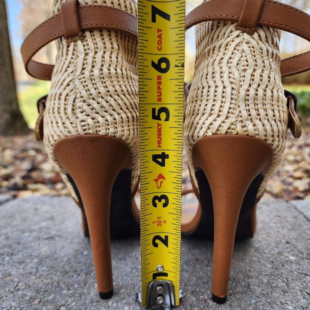 Venus Raffia Stiletto - Picture 7 of 11